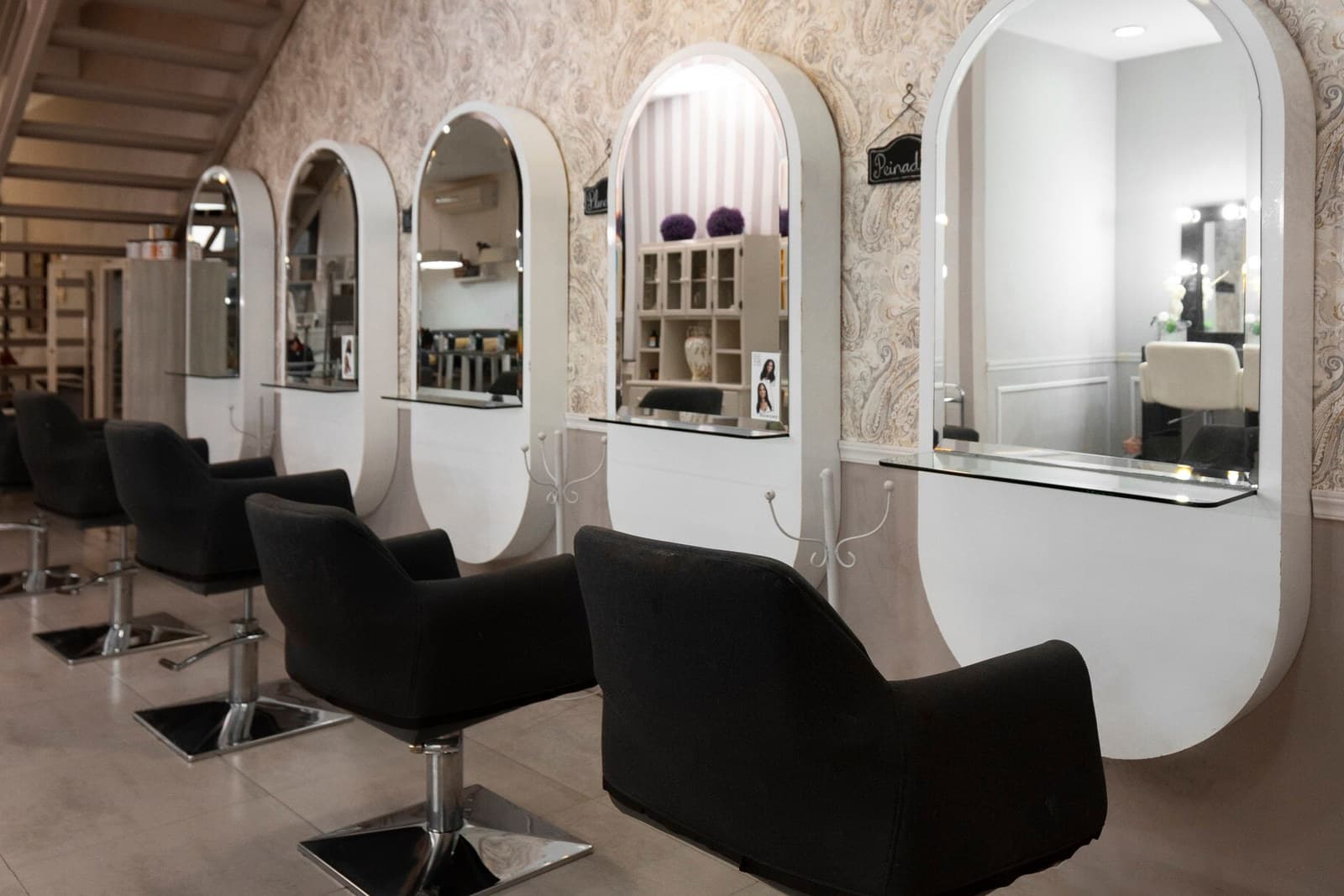 Chillbreeze salon interior